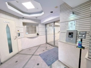 江東区亀戸、マンションのエントランス画像です