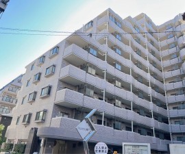 江東区亀戸、マンションの外観画像です