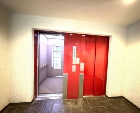 江東区大島、マンションのエントランス画像です