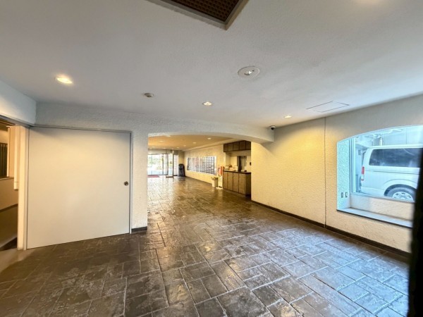 江東区大島、マンションのエントランス画像です