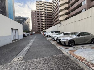 江東区猿江、マンションの駐車場画像です