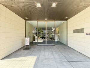 江東区亀戸、マンションのエントランス画像です