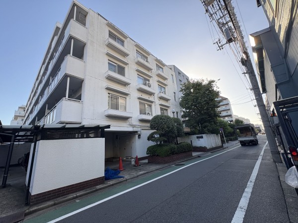 江東区大島、マンションの外観画像です