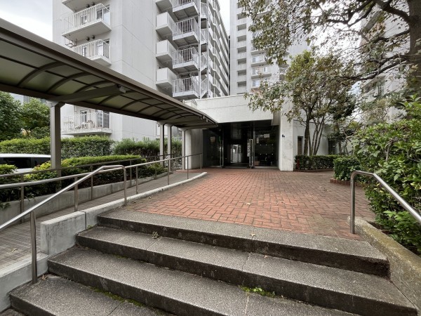 江東区東陽、マンションのエントランス画像です