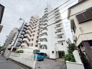 江東区大島、マンションの外観画像です
