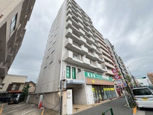 江東区大島、マンションの外観画像です