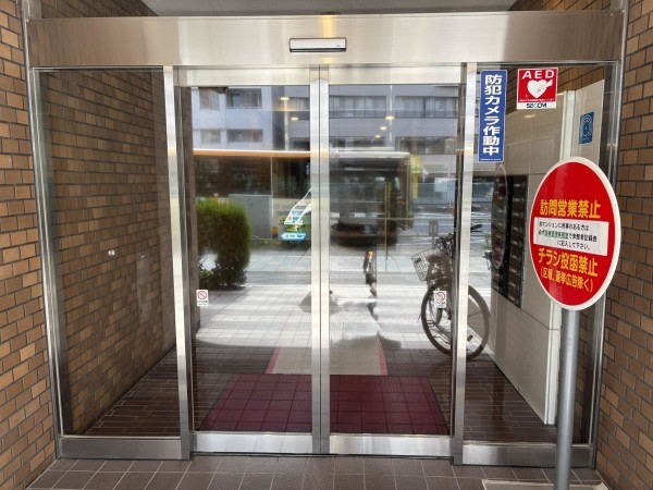 江東区亀戸、マンションのエントランス画像です