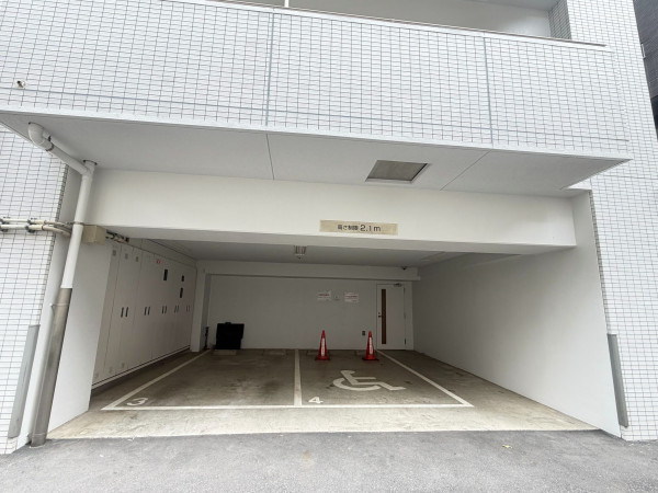江東区北砂、マンションの駐車場画像です