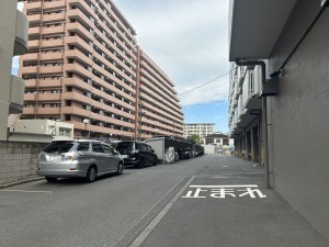 江東区北砂、マンションの駐車場画像です
