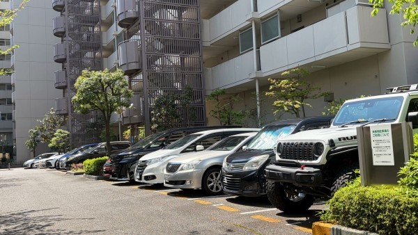 江東区東陽、マンションの駐車場画像です