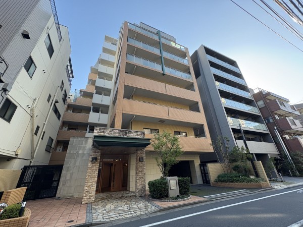 江東区大島、マンションの外観画像です