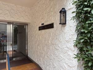 江東区亀戸、マンションのエントランス画像です