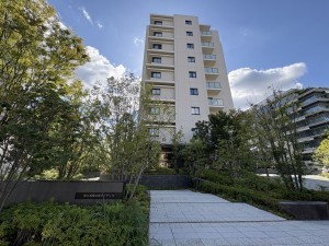 江東区大島、マンションの外観画像です