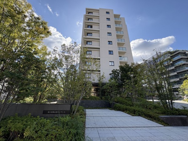 江東区大島、マンションの外観画像です