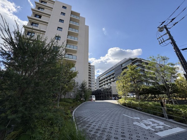 江東区大島、マンションの外観画像です