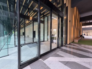 江東区亀戸、マンションのバルコニー画像です