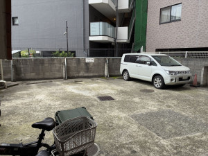 江東区亀戸、マンションの駐車場画像です