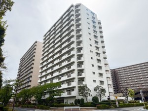 江東区大島、マンションの外観画像です
