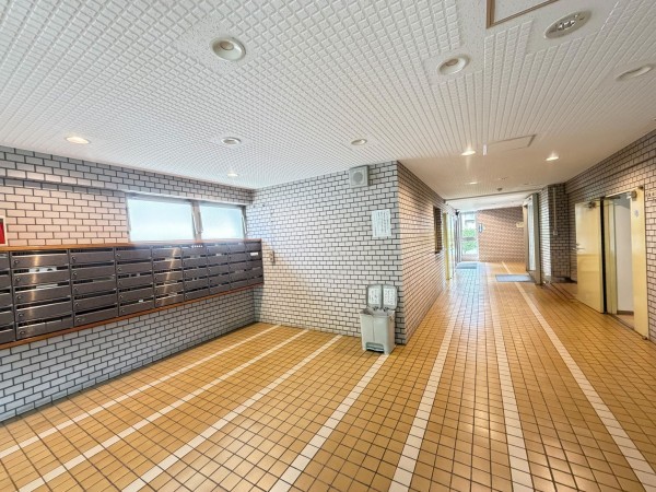 江東区大島、マンションのエントランス画像です