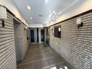 江東区亀戸、マンションのエントランス画像です