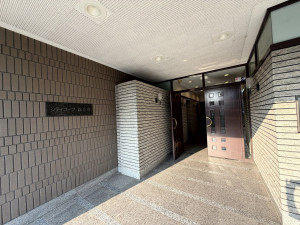 江東区亀戸、マンションのエントランス画像です