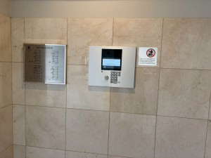 江東区大島、マンションのエントランス画像です