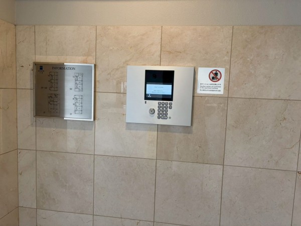 江東区大島、マンションのエントランス画像です