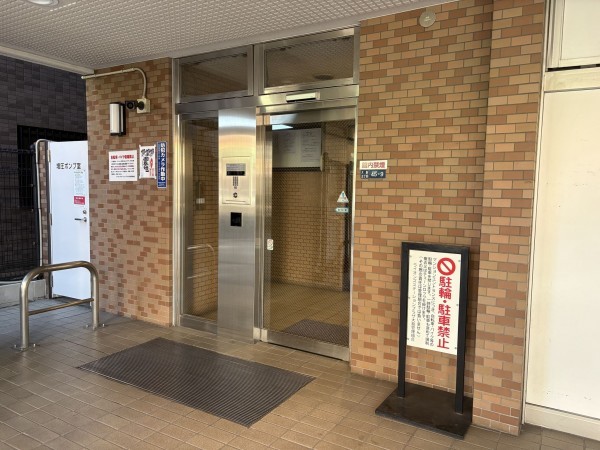 江東区大島、マンションのエントランス画像です