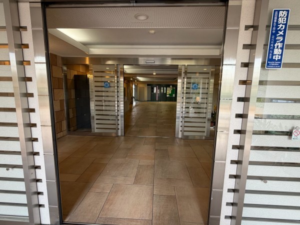 江東区東砂、マンションのエントランス画像です