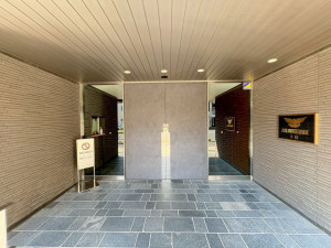 江東区大島、マンションのエントランス画像です