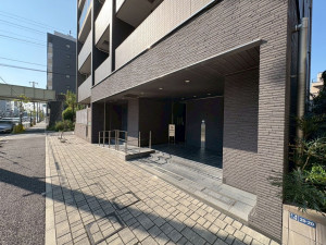 江東区大島、マンションのエントランス画像です