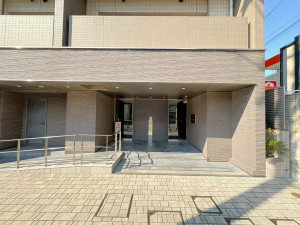 江東区大島、マンションのエントランス画像です