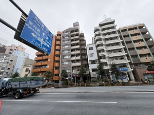 江東区亀戸、マンションの外観画像です