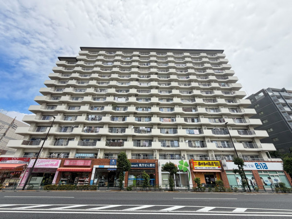 江東区大島、マンションの外観画像です