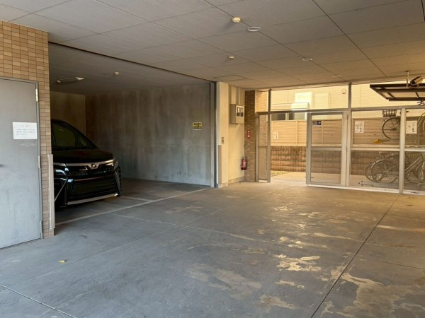 江東区南砂、マンションの駐車場画像です