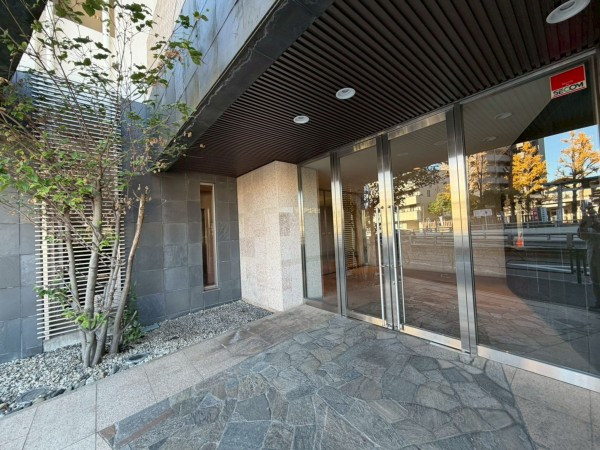 江東区南砂、マンションのエントランス画像です
