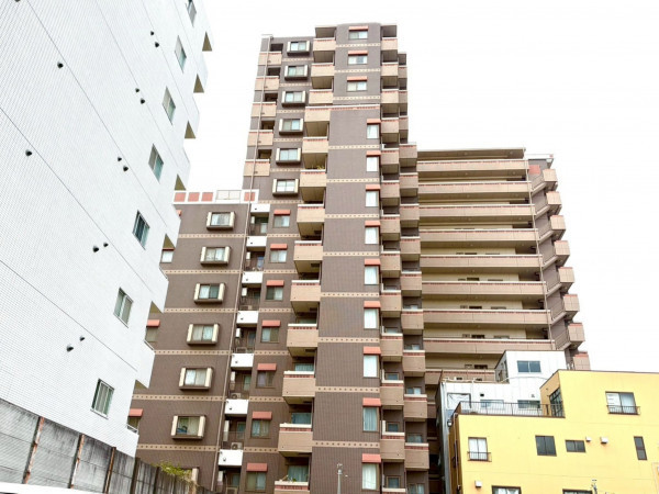 江東区大島、マンションの外観画像です