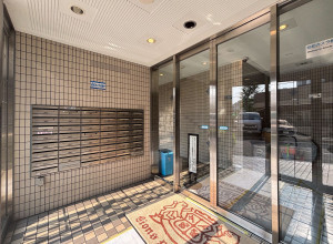 江東区冬木、マンションのエントランス画像です