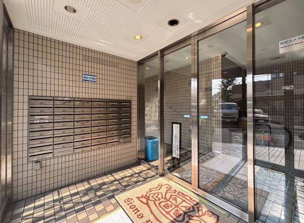 江東区冬木、マンションのエントランス画像です