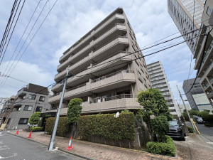 江東区白河、マンションの外観画像です