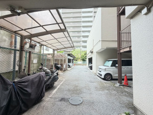 江東区大島、マンションの駐車場画像です