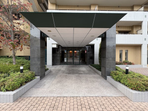江東区南砂、マンションのエントランス画像です