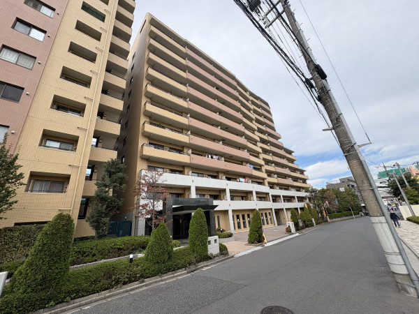 江東区南砂、マンションの外観画像です