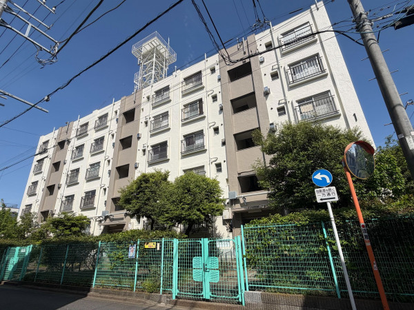 江東区東砂、マンションの外観画像です
