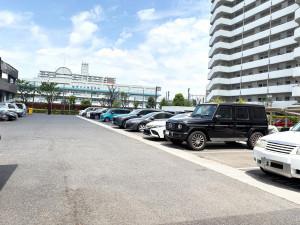 江東区大島、マンションの駐車場画像です