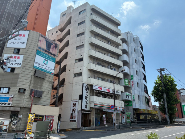江東区木場、マンションの外観画像です