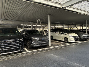 江東区枝川、マンションの駐車場画像です