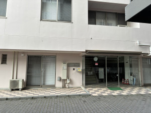 江東区枝川、マンションのエントランス画像です