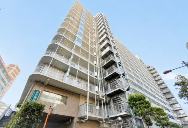 江東区塩浜、マンションの外観画像です