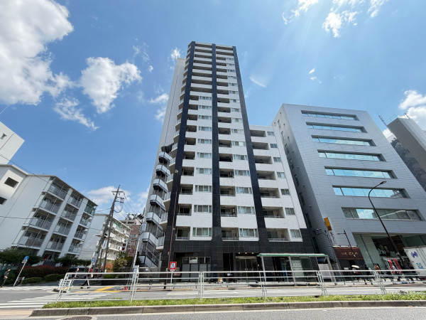 江東区東陽、マンションの外観画像です